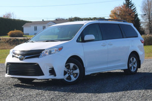 2018 Toyota Sienna LE (8 places) FWD