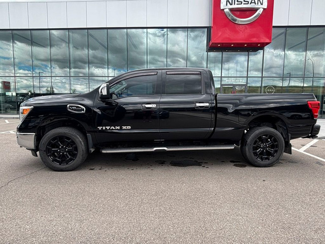 2016 Nissan Titan XD SL 4WD Crew Cab Gas | Remote Start | Heated in Cars & Trucks in Calgary - Image 3