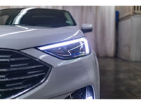 **ONE OWNER - MECHANICALLY CERTIFIED** 54,159 KM This 2022 Ford Edge AWD Titanium is powered by a 2.... (image 5)