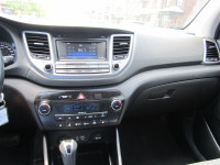 All wheel drive, luxury SE 1.6Turbo. Finished in Metallic blue with black interior, panoramic sun ro... (image 7)