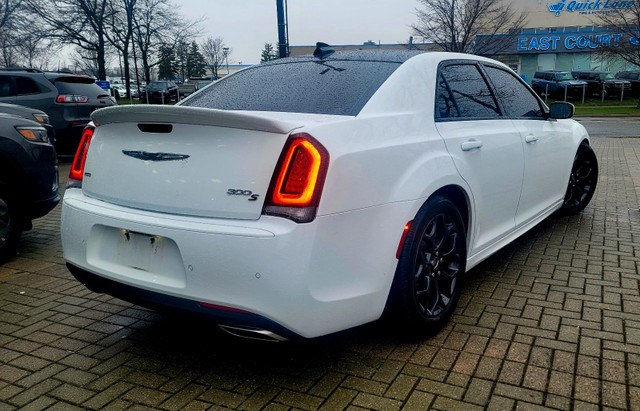 2019 Chrysler 300 S in Cars & Trucks in City of Toronto - Image 3