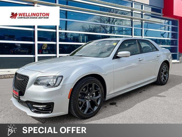 2023 Chrysler 300 S Model | V8 |Nappa Leather | Pano Roof | Nav in Cars & Trucks in Guelph