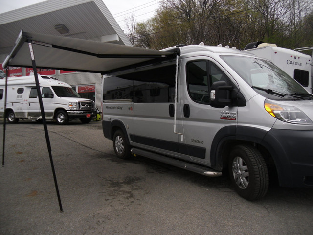 Auvent à caisson pour van classe B campeur in RVs & Motorhomes in Québec City - Image 2