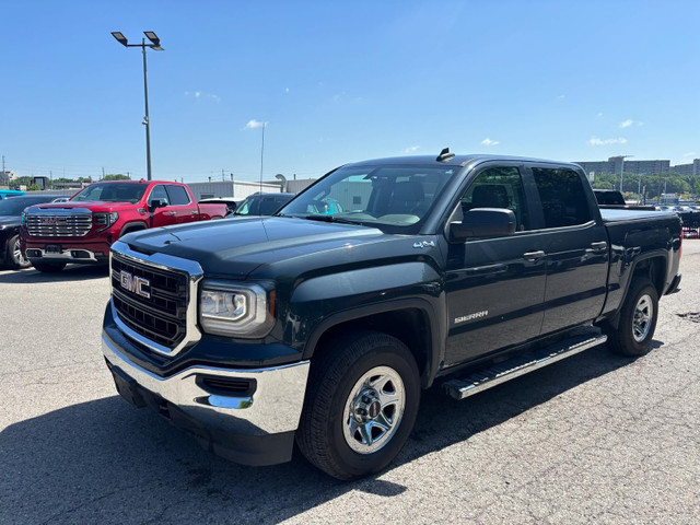 2017 GMC Sierra 1500 STABILITY CONTROL | CRUISE CONTROL | LOC... in Cars & Trucks in London - Image 2