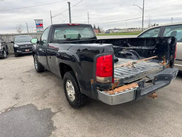2011 GMC Sierra 1500 REGULAR CAB, 4X4, WORK TRUCK, AS IS SPECIAL in Cars & Trucks in London - Image 4