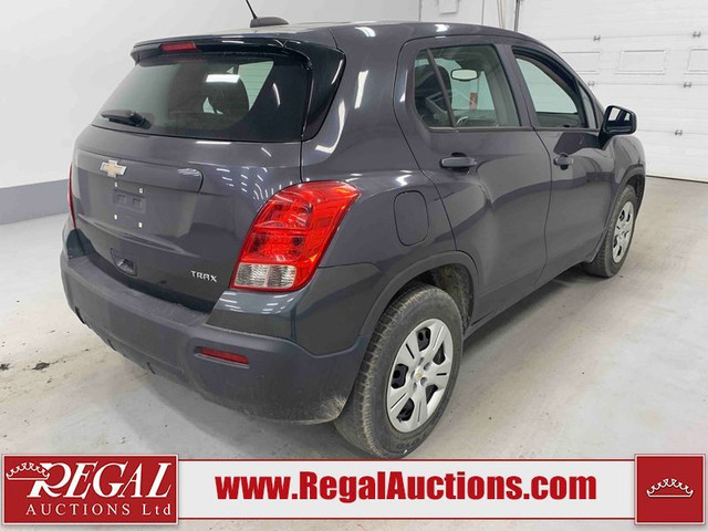 2015 CHEVROLET TRAX LS in Cars & Trucks in Calgary - Image 4
