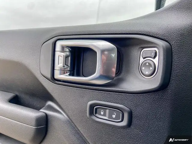 2024 Jeep Wrangler Sport | Heated Seats | Remote Start | Tow dans Autos et camions dans Grande Prairie - Image 23
