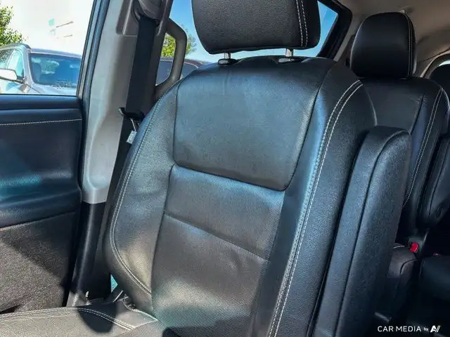 2017 Toyota Sienna SE | Leather | Power Sliding Doors | Back Up in Cars & Trucks in Saskatoon - Image 25