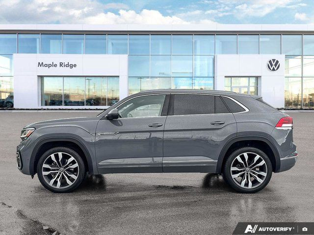 2021 Volkswagen Atlas Cross Sport Execline | R-Line Package in Cars & Trucks in Tricities/Pitt/Maple - Image 2