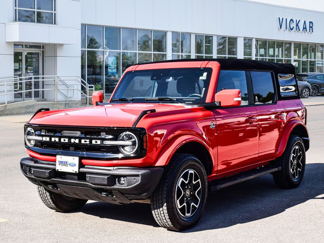 2023 Ford Bronco Outer Banks 4 Door 4x4 Local Trade in Cars & Trucks in Winnipeg