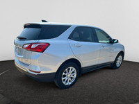Offering excellent driving manners, this Chevrolet Equinox is SILVER in color and is equipped with a... (image 4)