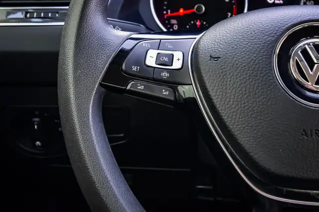 2021 Volkswagen Tiguan Trendline 4MOTION • HEATED SEATS • CP/AA dans Autos et camions dans Ottawa - Image 18
