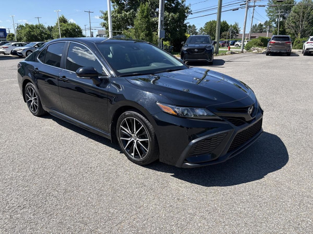 Toyota Camry SE AMÉLIORER 2021 AWD - BAS MILLAGE - in Cars & Trucks in Québec City - Image 4