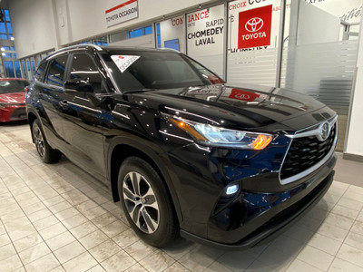 2023 Toyota Highlander XLE AWD 7 Places Toit Ouvrant Cuir Blueto