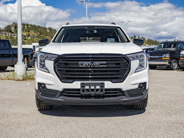 2023 GMC Terrain SLT Elevation AWD in Cars & Trucks in Kelowna - Image 3