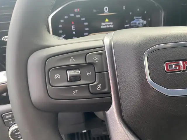 2025 GMC Sierra 1500 Crew Cab Standard Box 4-Wheel Drive SLE for in Cars & Trucks in Grande Prairie - Image 39