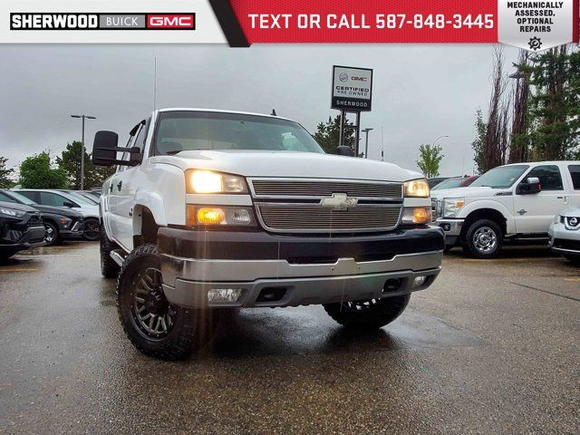 2007 Chevrolet Silverado 2500HD Classic LT 6.6L in Cars & Trucks in Strathcona County