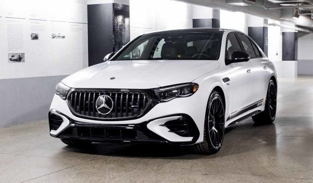 2025 Mercedes-Benz E-Class AMG E 53 E 4MATIC+ Sedan in Cars & Trucks in Edmonton - Image 4