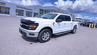 Four Wheel Drive. Cloth Interior. Touchscreen. Bluetooth. Rear View Backup Camera. USB Input(s). Aux... (image 4)