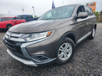 GARANTIE 1 ANS CREDIT DIRECT EN LIGNE AU WWW.AUTO-INTERNET.CA WOW 2016 MITSUBISHI OUTLANDER BAS KM T... (image 1)