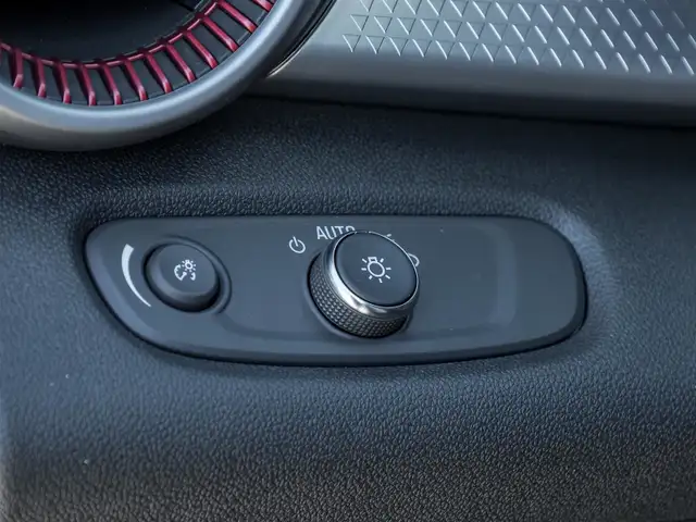 2025 Chevrolet Trax 1RS - Heated Steering Wheel | Remote Start in Cars & Trucks in Markham / York Region - Image 11