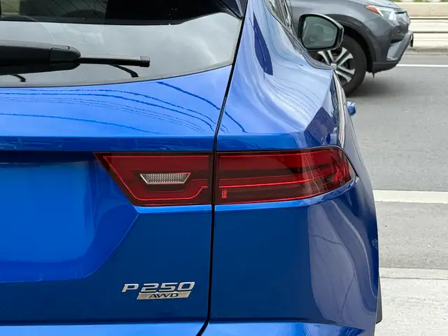 2018 Jaguar E-PACE S P250 | PREMIUM | LOADED | in Cars & Trucks in City of Toronto - Image 10