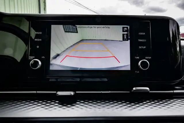 2022 Kia Carnival LX • HEATED SEATS • POWER LIFTGATE • CP/AA in Cars & Trucks in Cornwall - Image 22