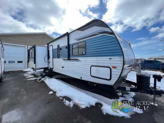 2023 CrossRoads RV Zinger ZR340MB in Travel Trailers & Campers in Moncton