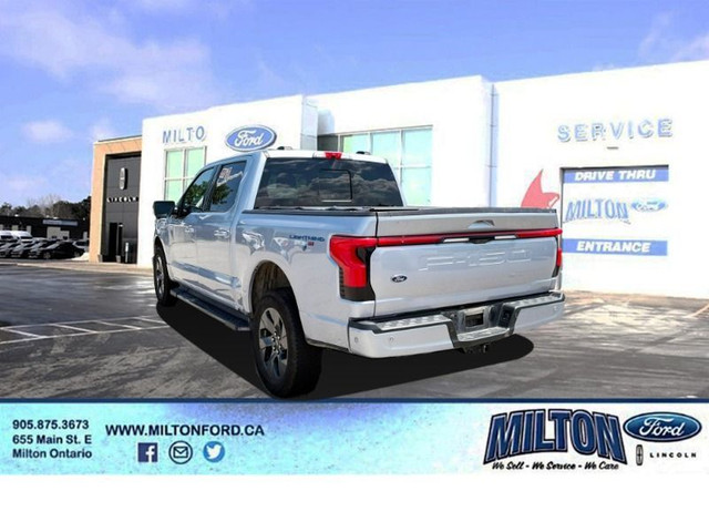 2022 Ford F-150 Lightning LARIAT NO ACCIDNETS/DAMAGE - DUAL EMOT in Cars & Trucks in Oakville / Halton Region - Image 4