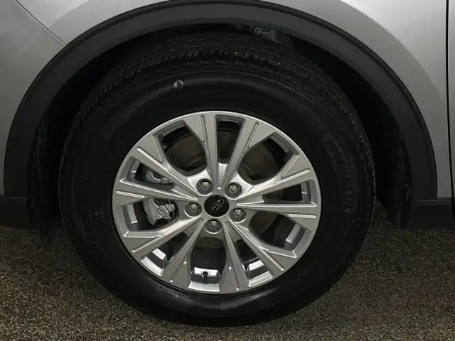 2024 Ford Escape Active ACTIVE/11,000KM/PWR HATCH/BIG SCREEN/... dans Autos et camions dans Belleville - Image 24
