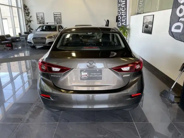 2014 Mazda Mazda3 GX-SKY in Cars & Trucks in City of Montréal - Image 7
