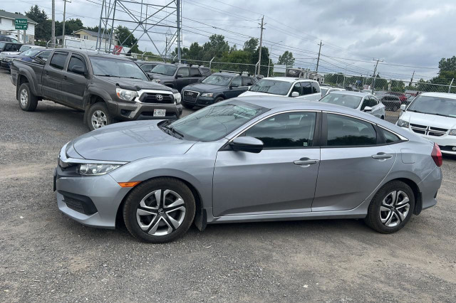 2017 Honda Civic LX REBUILT TITLE in Cars & Trucks in Ottawa - Image 4