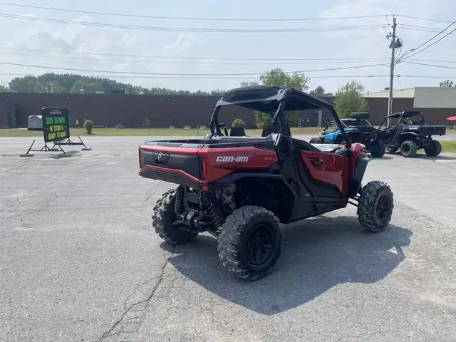 2025 CANAM COMMANDER XT 1000!! 148 B/W!! in ATVs in Strathcona County - Image 9