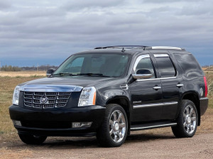 2010 Cadillac Escalade Leather,DVD,Nav,Sunroof,Back-up Cam,Only 125,000KM