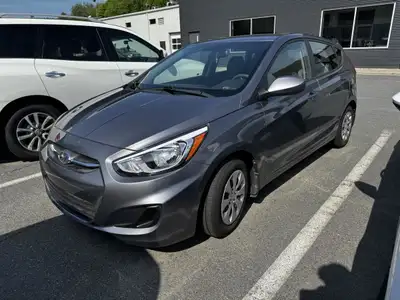Hyundai Accent HB 5 portes boîte automatique GL Tissu A/C 2017 à vendreJAMAIS ACCIDENTÉ & UN SEUL PR...