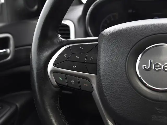 2020 Jeep Grand Cherokee Altitude in Cars & Trucks in Red Deer - Image 17