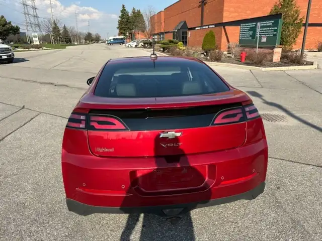 2015 Chevrolet Volt CERTIFIED, LEATHER, PLUG IN HYBRID, 1.4L 4 C dans Autos et camions dans Région de Mississauga/Peel - Image 8