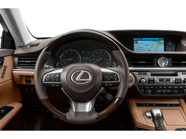 2016 Lexus ES 350 INCOMING | ACCIDENT FREE | KEYLESS ENTRY |... in Cars & Trucks in City of Toronto - Image 4