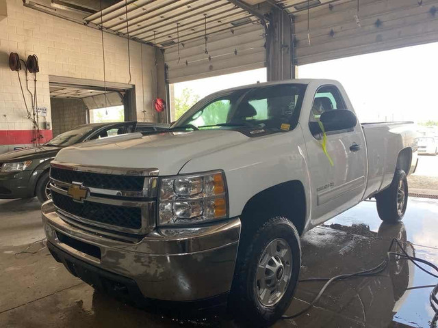 2012 Chevrolet Silverado K2500 HE in Cars & Trucks in Barrie