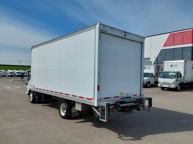 2022 Isuzu NRR Cab Chassis in Cars & Trucks in Calgary - Image 4