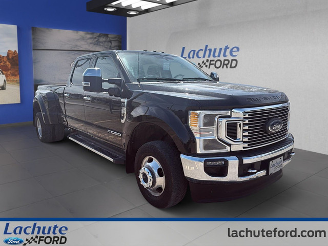 Ford Super Duty F-350 DRW LARIAT 4WD Crew Cab 8' Box 2021 à vend in Cars & Trucks in Laurentides - Image 3