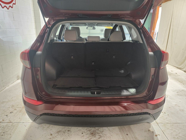 2017 Hyundai Tucson in Cars & Trucks in Windsor Region - Image 4
