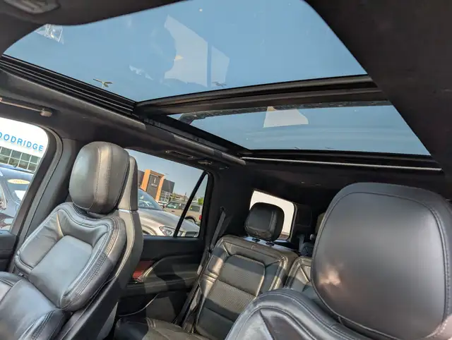 2021 Lincoln Navigator Reserve 3.5L, HIGH OUTPUT, NAVIGATION,... in Cars & Trucks in Calgary - Image 26