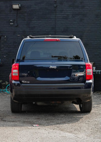 IN TRANSIT JEEP PATRIOT NORTH HEATED SEATS | POWER WINDOWS | CRUISE CONTROL CLEAN CARFAX NO ACCIDENT... (image 5)