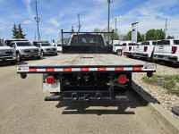 2023 Ford Super Duty F-550 DRW XLT 4WD Crew Cab 203" WB 84" CA, 6.7L V8 Diesel, 12ft Deck, Remote Ke... (image 3)