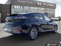 Experience effortless driving with this 2020 Hyundai Ioniq Electric Preferred Hatchback, boasting a... (image 5)
