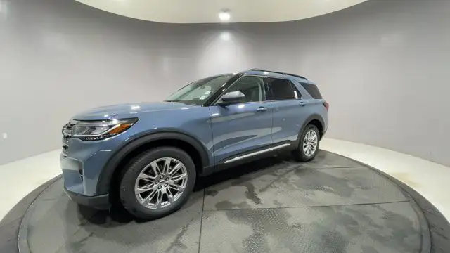 2025 Ford Explorer Active in Cars & Trucks in Strathcona County - Image 5