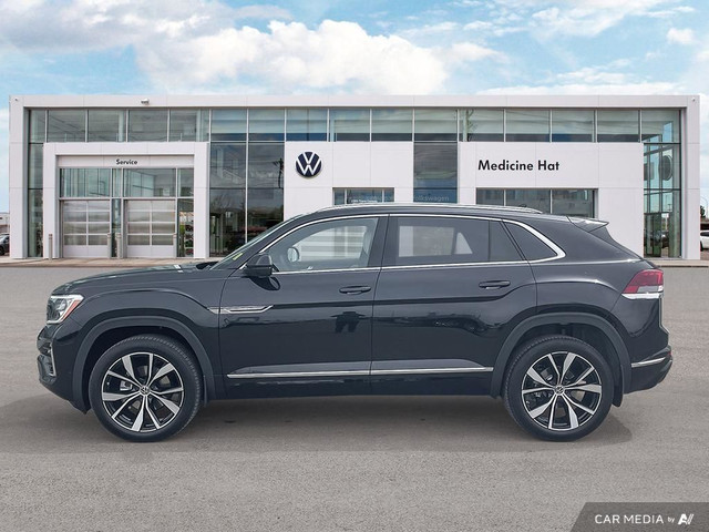 2025 Volkswagen Atlas Cross Sport Execline Nappa Leather, Heated in Cars & Trucks in Medicine Hat - Image 3
