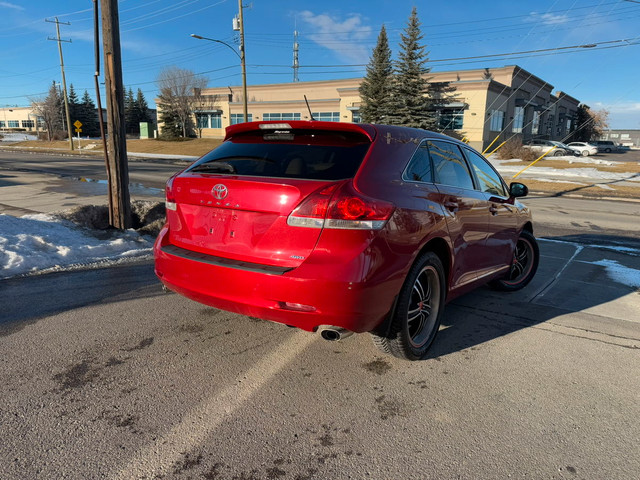 2010 Toyota Venza 4X4 3.5L AWD in Cars & Trucks in Calgary - Image 4