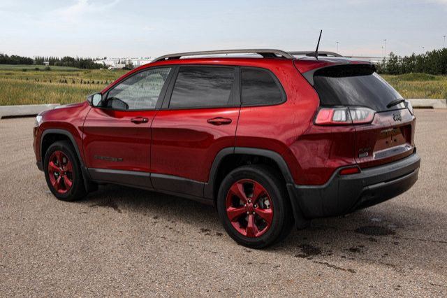 2021 Jeep Cherokee 80TH ANNIVERSARY 4X4 LEATHER SUNROOF in Cars & Trucks in Strathcona County - Image 2